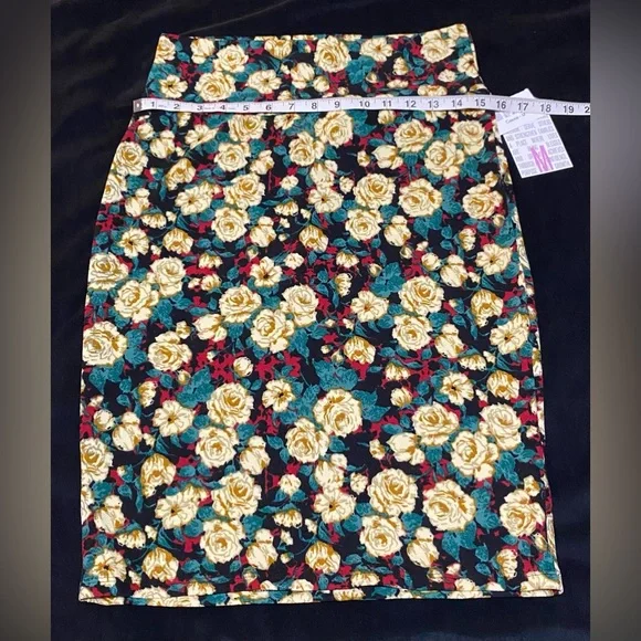 CLOSET CLEAN OUT ON ALL LULAROE MAKE OFFER BUNDLE NWT Medium HighWaist Stretch! - Picture 3 of 11